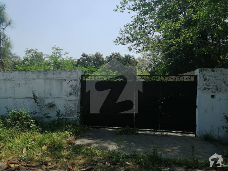 F-7 Corner Plot Available For Sale On Prime Location