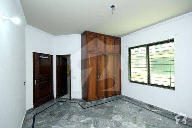 1 Kanal Lower Portion For Rent In Phase 1