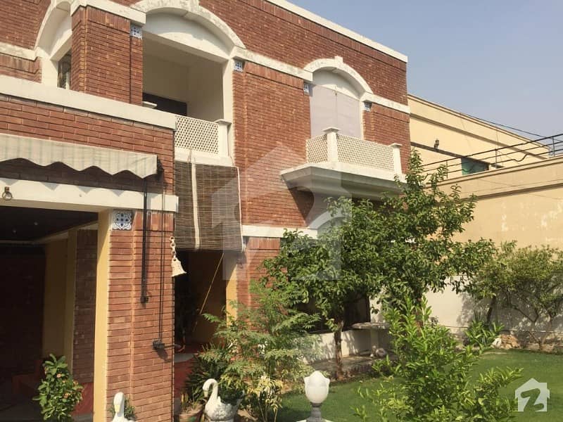 ڈی ایچ اے فیز 1 - بلاک پی فیز 1 ڈیفنس (ڈی ایچ اے) لاہور میں 5 کمروں کا 1 کنال مکان 3.5 کروڑ میں برائے فروخت۔