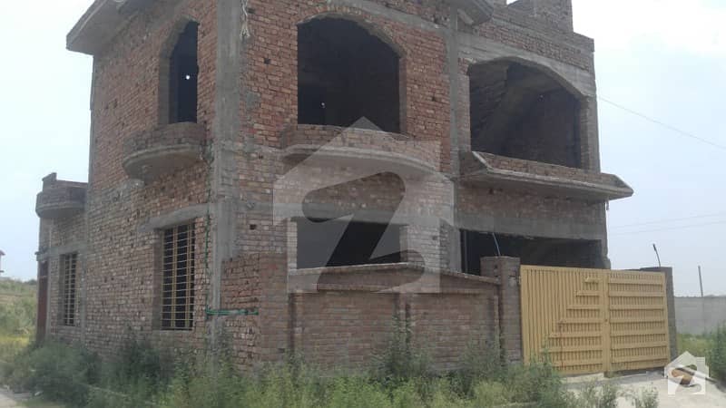 1. 5 Storey Structure House Is Available For Sale 1. 5 Storey Structure House Is Available For Sale