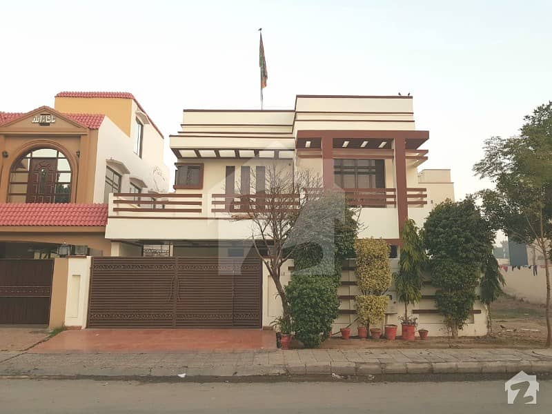 Luxury 2 Kanal House For Sale In Gulbahar Block Sector C