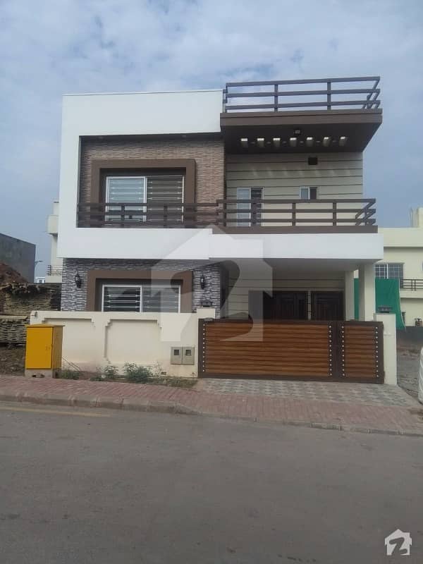 Sector G 8 Marla House For Sale