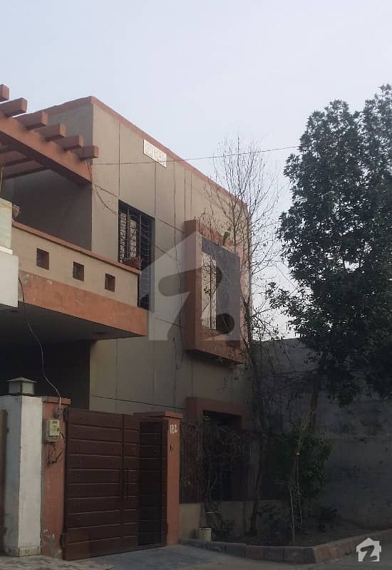 رام گلی لاہور میں 3 کمروں کا 6 مرلہ مکان 82 لاکھ میں برائے فروخت۔