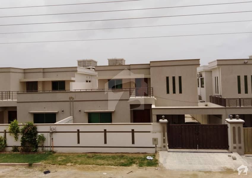 فالکن کمپلیکس نیوملیر ملیر کراچی میں 5 کمروں کا 1 کنال مکان 7 کروڑ میں برائے فروخت۔