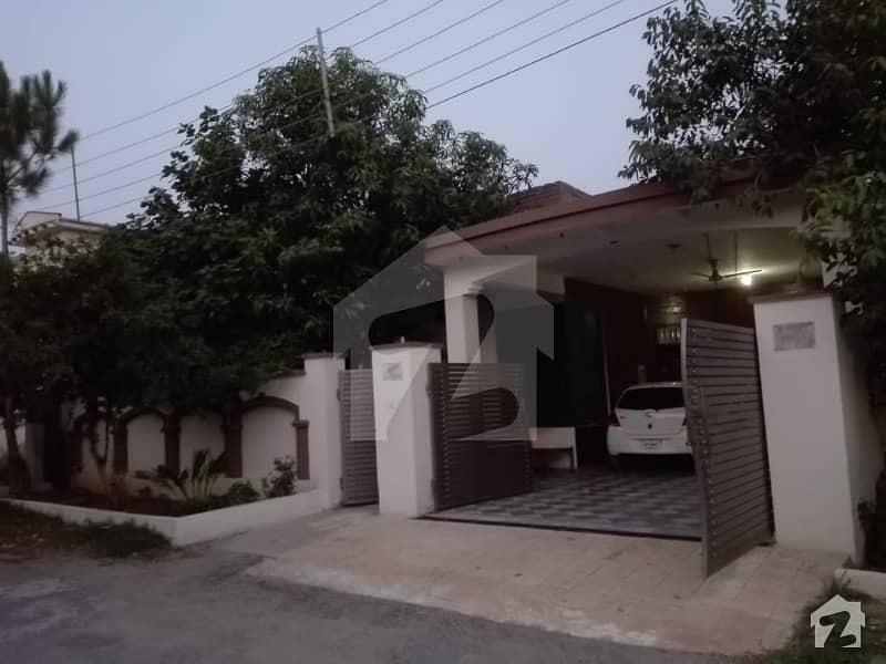 پاکستان ٹاؤن اسلام آباد میں 4 کمروں کا 1 کنال مکان 1. 7 کروڑ میں برائے فروخت۔
