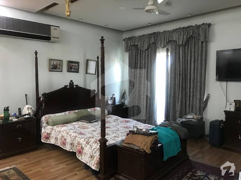 1 Kanal Fully Furnished House With Back Up Power