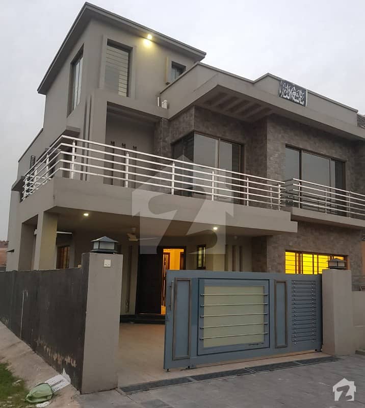 Brand New 10 Marla Owner House For Urgent Sale
