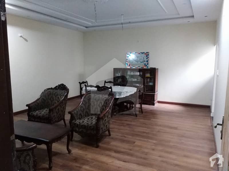 الفیصل ٹاؤن لاہور میں 5 کمروں کا 6 مرلہ مکان 1.4 کروڑ میں برائے فروخت۔