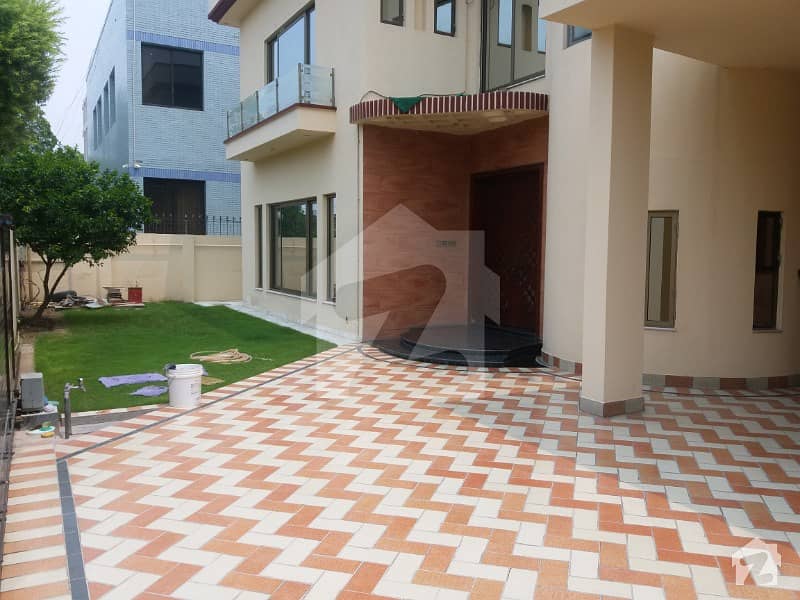 1 Kanal Full House For Rent Block Z 1 Kanal Full House For Rent Block Z