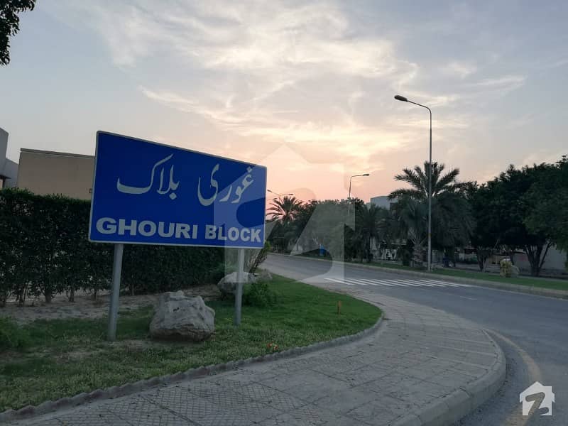 1 KANAL RESIDENTIAL PLOT FOR SALE AVAILABLE AT BEST PRICE IN SECTOR B GHOURI BLOCK BHARIA TOWN LAHORE