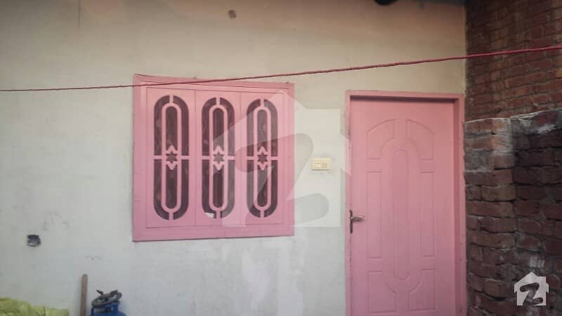 جناح روڈ گوجرانوالہ میں 4 کمروں کا 3 مرلہ مکان 35 لاکھ میں برائے فروخت۔