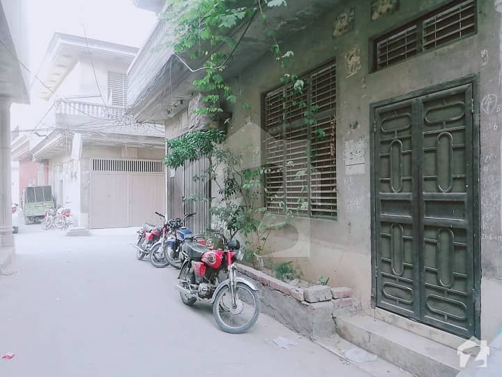 ساندہ لاہور میں 6 کمروں کا 6 مرلہ مکان 1.6 کروڑ میں برائے فروخت۔