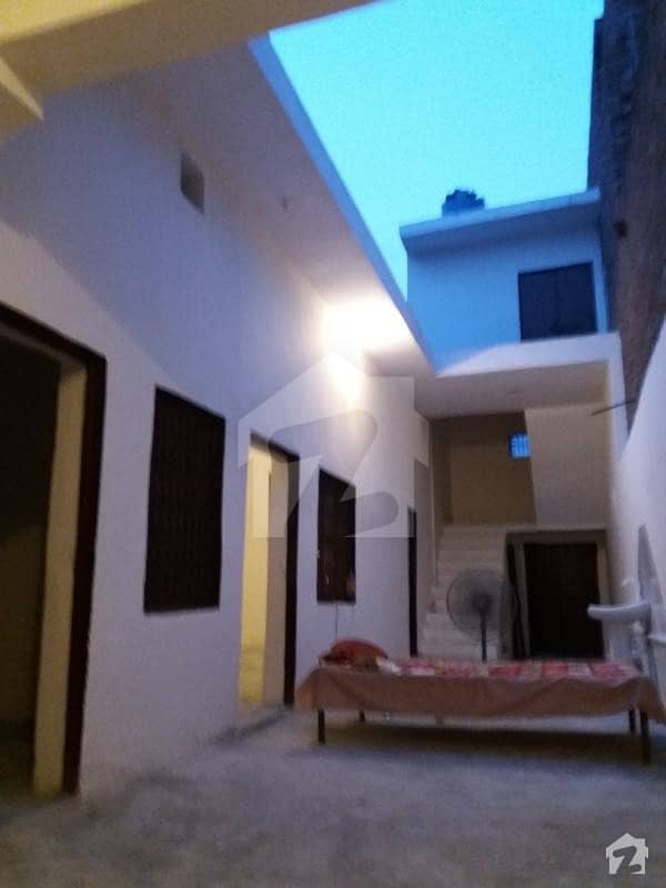 پکی کوٹلی سیالکوٹ میں 5 کمروں کا 6 مرلہ مکان 40 لاکھ میں برائے فروخت۔