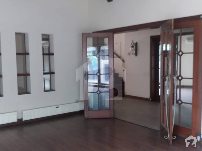Commercial Space For Rent On Zafar Ali Road Lahore