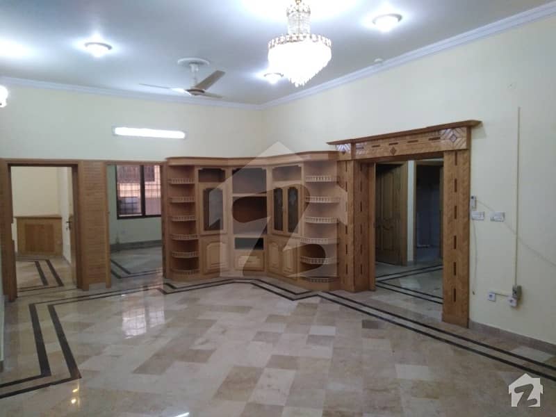 ایف ۔ 8/3 ایف ۔ 8 اسلام آباد میں 6 کمروں کا 3 مرلہ مکان 4 لاکھ میں کرایہ پر دستیاب ہے۔