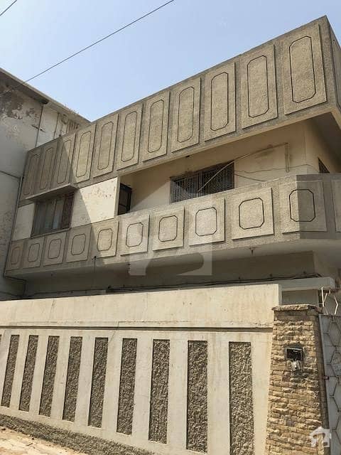 علامہ اقبال ٹاؤن کراچی میں 7 کمروں کا 18 مرلہ مکان 4.2 کروڑ میں برائے فروخت۔