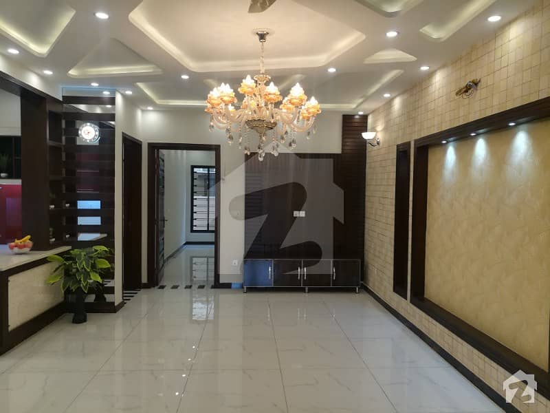 10 Marla Luxurious House For Sale In State Life Housing Phase 1