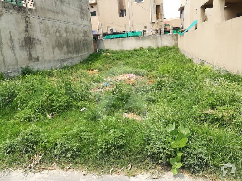 10 Marla Plot For Sale In Dha Phase 8 M Block - Facing Park