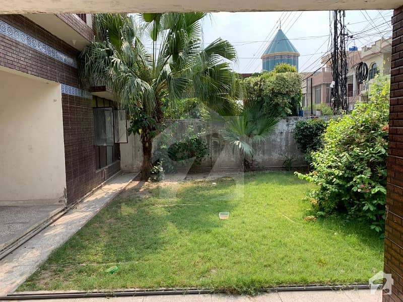 10 Marla Slightly Used Luxury Palace For Sale  In Model Town