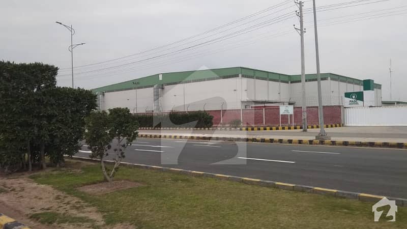 کینال ایکسپریس فیصل آباد میں 16 کنال صنعتی زمین 3.5 کروڑ میں برائے فروخت۔