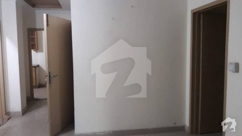 4 Marla Flat In Allama Iqbal Town For Sale