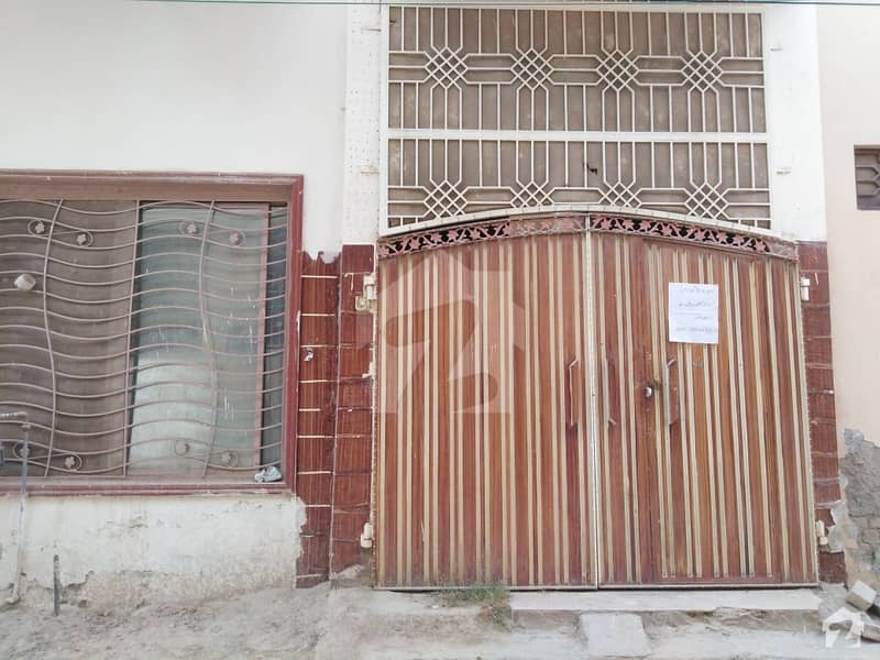 شاداب کالونی بہاولپور میں 4 کمروں کا 8 مرلہ مکان 28 ہزار میں کرایہ پر دستیاب ہے۔