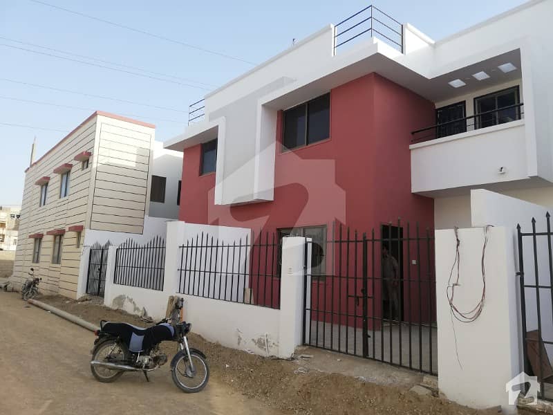 سُپارکو روڈ کراچی میں 6 کمروں کا 5 مرلہ مکان 1. 05 کروڑ میں برائے فروخت۔