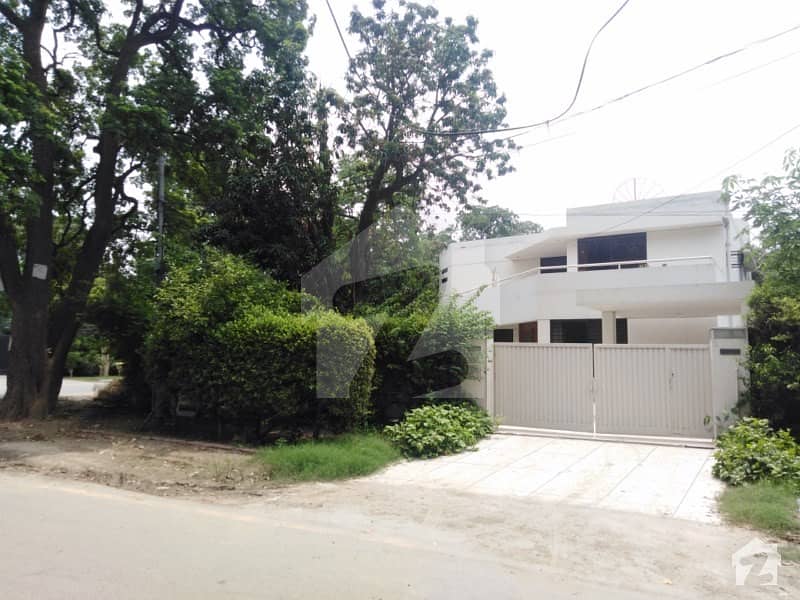1.8 Kanal Bungalow For Rent In Gulberg 2 Lahore