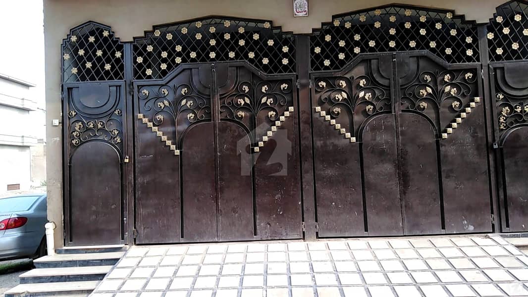 الحرم ماڈل ٹاؤن پشاور میں 6 کمروں کا 5 مرلہ مکان 1. 3 کروڑ میں برائے فروخت۔