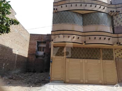 Well-Built House Available in Good Location Well-Built House Available in Good Location