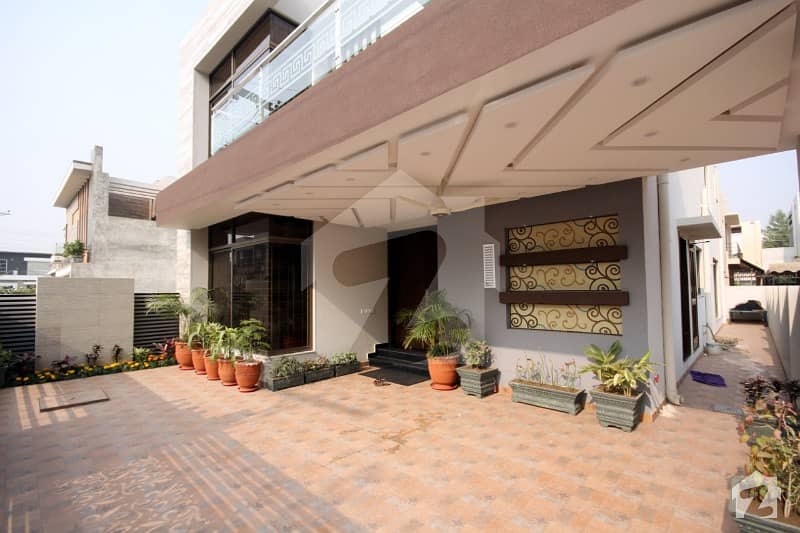 10 Marla Luxury Villa For Sale In State Life Housing Society Lahore