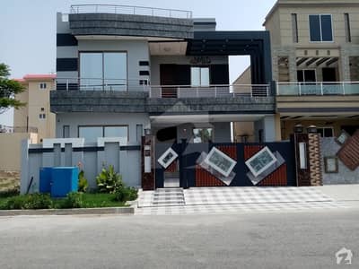 A Beautifully Built House At Good Location A Beautifully Built House At Good Location