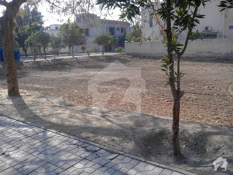 Commercial Plot For Sale In Bahria Town Lahore