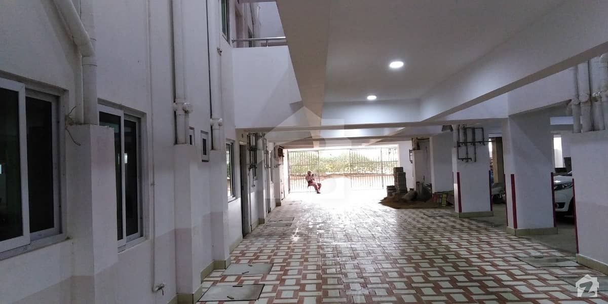 First Floor Flat Sareena Hill View Near To Iqra Uni North Campus Sector 7B1 North Karachi