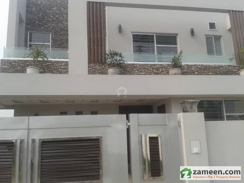 Dha - 7 Marla Excellent Location Owner Build House