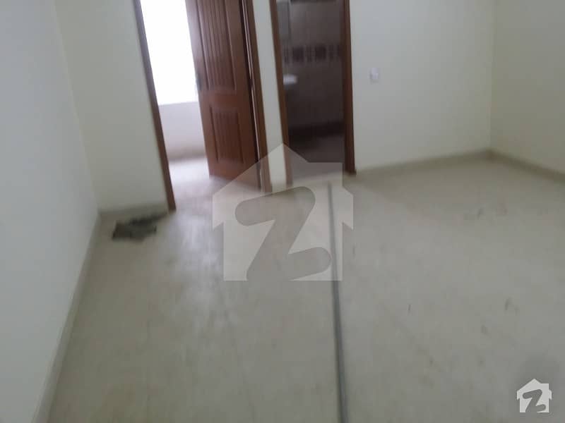 1500 SQ FIT FIRST FLOOR PORTION 3 BED DD NEAR TIPU SULTAN ROAD