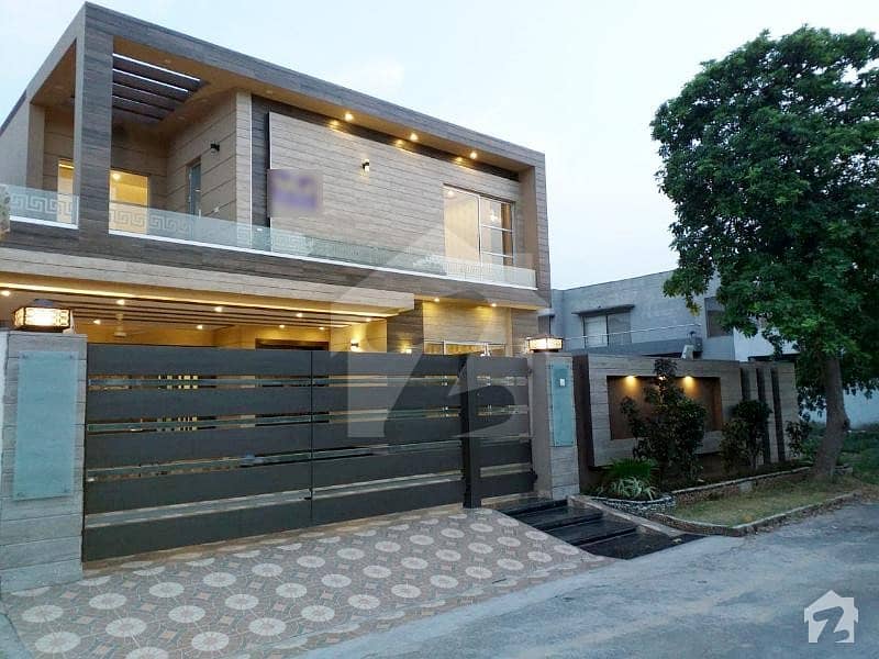 1 Kanal Beautiful Trendy Bungalows At Reasonable Price