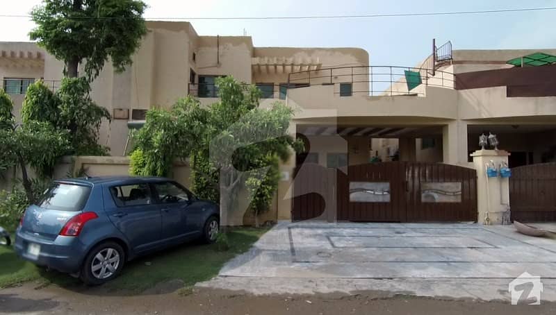 10 Marla Main Boulevard House With Basement For Sale In Askari 10 Lahore Cantt