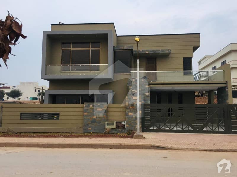 Luxury And Specious 1 Kanal House For Sale