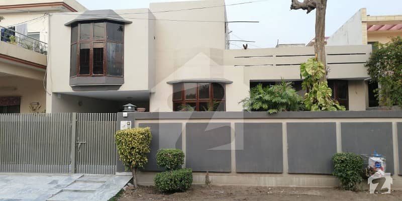 1 Kanal House For Sale