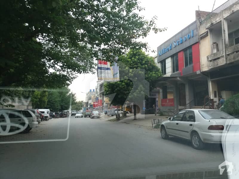 G94 Peshawar more i&t senter commercial plot size 20*80,investors