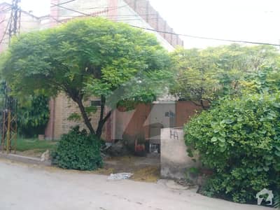 Portion For Rent At Jhang Road Gulfishan Colony
