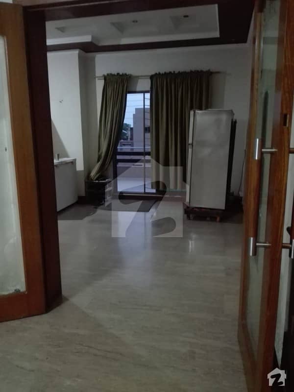 1 Kanal Luxurious Upper Portion For Rent