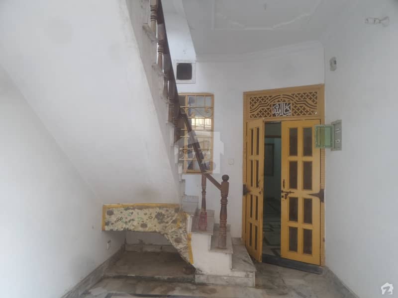 ڈھوک کالا خان راولپنڈی میں 2 کمروں کا 5 مرلہ مکان 25 ہزار میں کرایہ پر دستیاب ہے۔