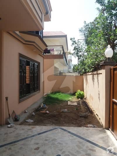 300 yards bungalow for rent i have more bungalows for rent