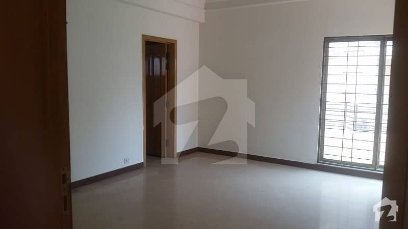 01 Kanal Beautiful Full House For Rent In Dha Lahore
