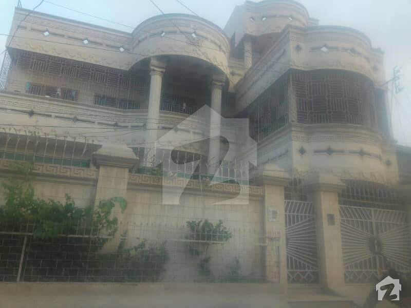 کورنگی کراچی میں 10 کمروں کا 10 مرلہ مکان 2.5 کروڑ میں برائے فروخت۔