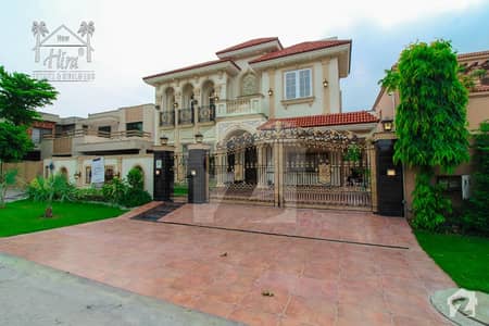 22 MARLA BEAUTIFUL ROYAL VILLA WITH BASEMENT FOR SALE 22 MARLA BEAUTIFUL ROYAL VILLA WITH BASEMENT FOR SALE