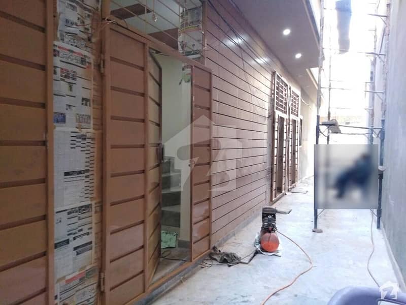 سمن آباد لاہور میں 3 کمروں کا 2 مرلہ مکان 49.5 لاکھ میں برائے فروخت۔