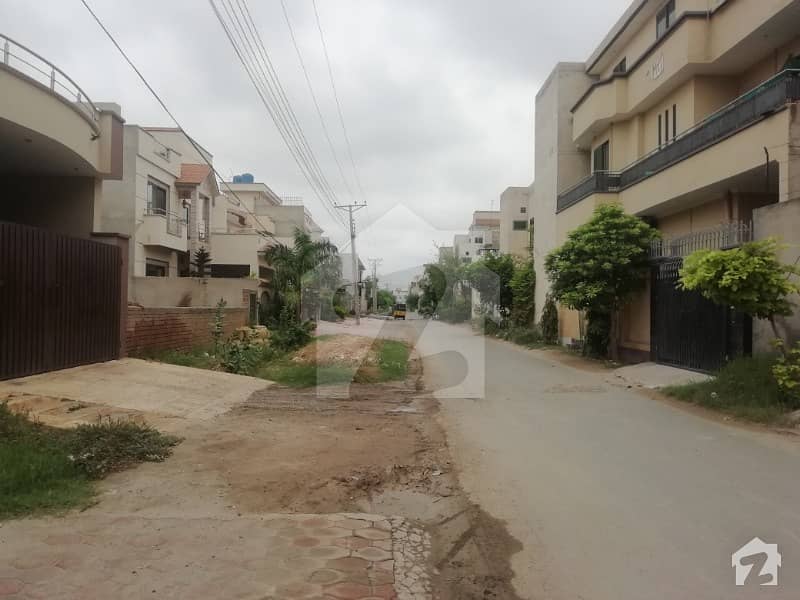Plot For Sale In Main Shadab Town